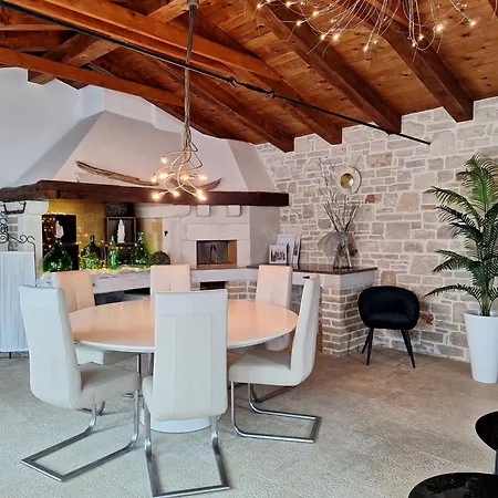 Casa Dell 'amore بيت للعطل