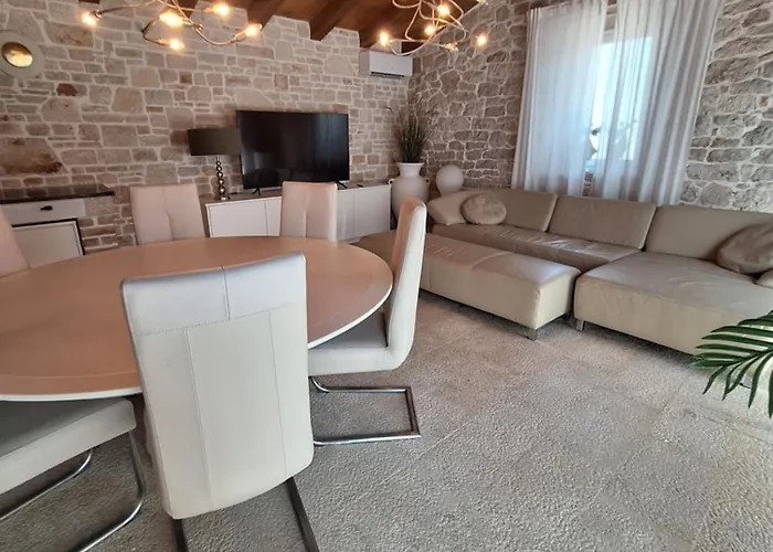 Casa Dell 'amore 펜션 포레치